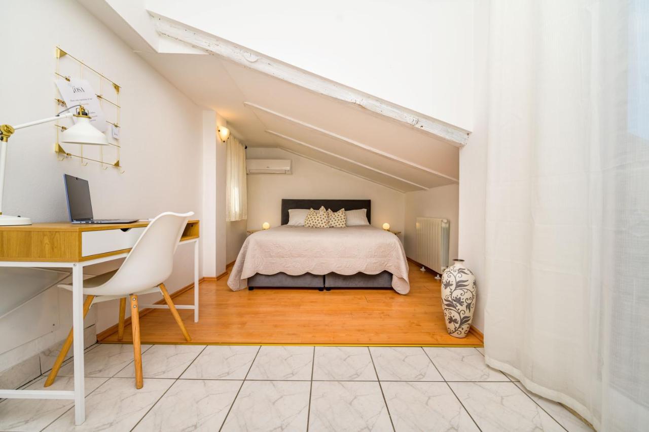 House Rosa Leilighet Mali Lošinj Eksteriør bilde