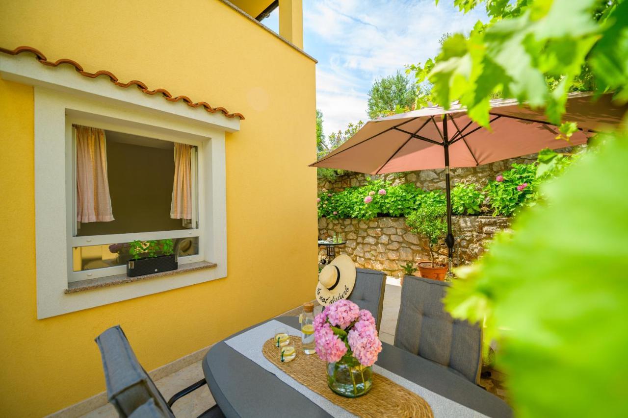 House Rosa Leilighet Mali Lošinj Eksteriør bilde